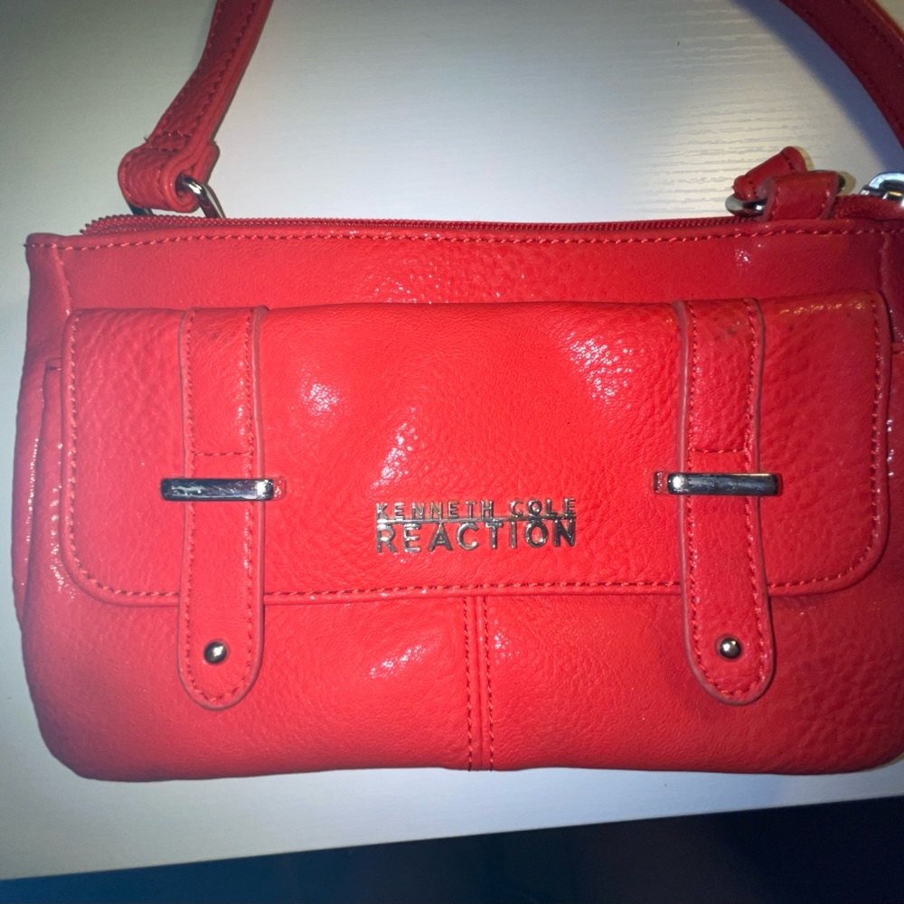 Kenneth Cole Reaction crossbody